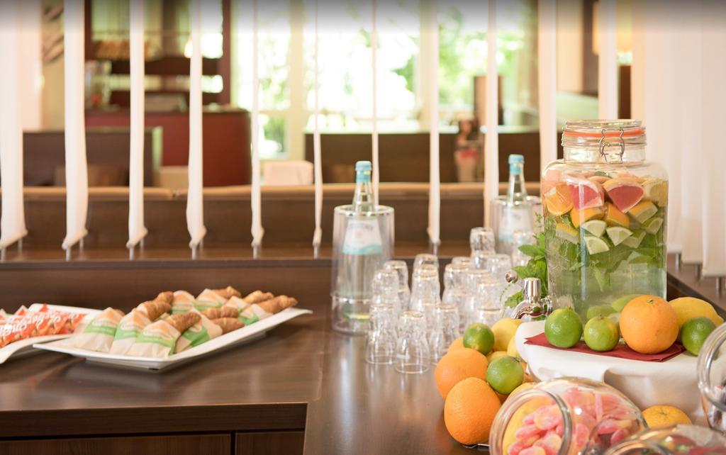 Mercure Hotel Düsseldorf Süd Restaurante foto